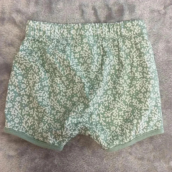 H&M and First Impressions - pair of floral print baby pants. Size 6-9 months - Picture 7 of 7